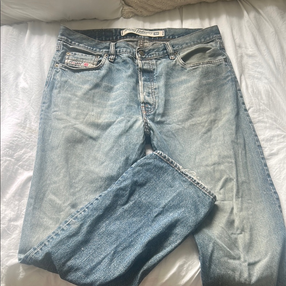 Diesel Blue Relaxed Jeans with Vintage Appeal